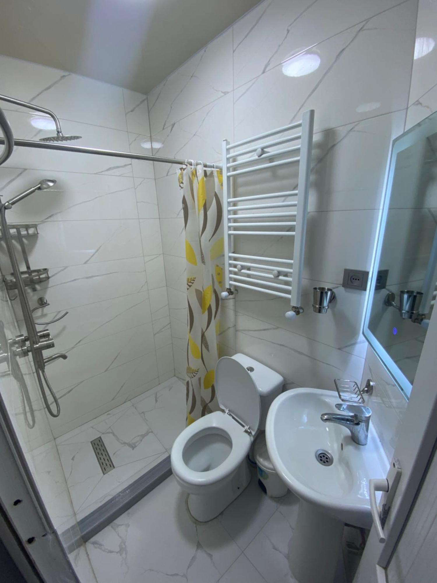 Guest House Orange Kobuleti Bagian luar foto