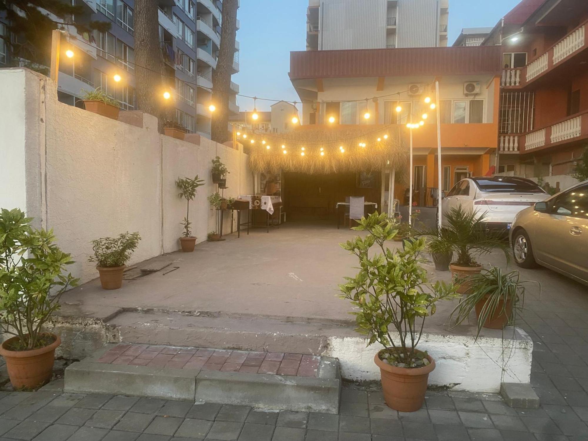 Guest House Orange Kobuleti Bagian luar foto