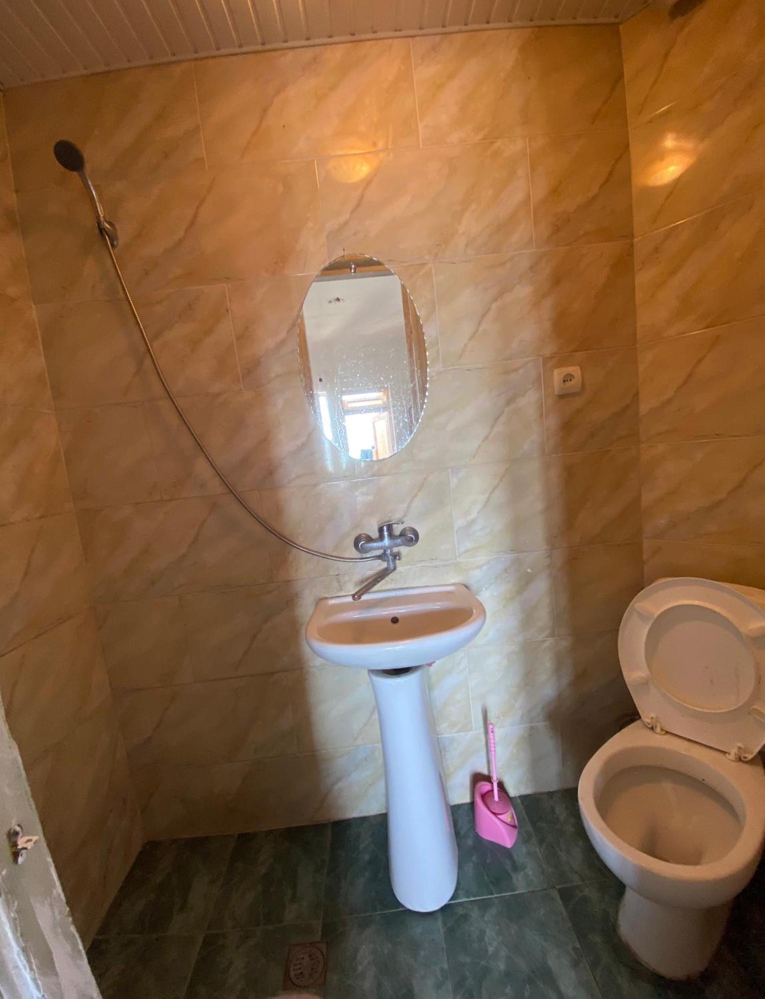 Guest House Orange Kobuleti Bagian luar foto